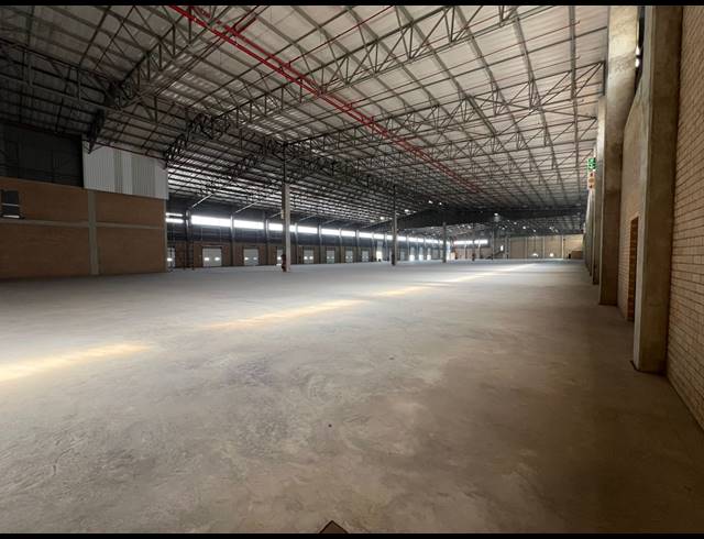 7,737M² WAREHOUSE TO LET IN SAMRAND BUSINESS PARK
